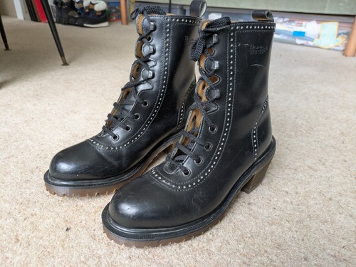 Ladies vintage martens - dr,