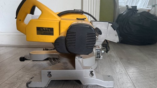 Dewalt dw707 230v corded - 230v,
