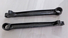 PAIR OF LOWER SUSPENSION ARMS