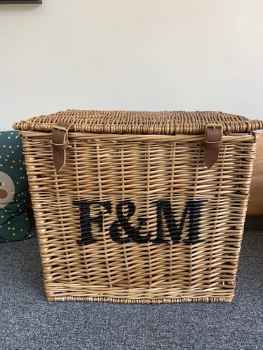 Large fortnum and - fortnum, f&m