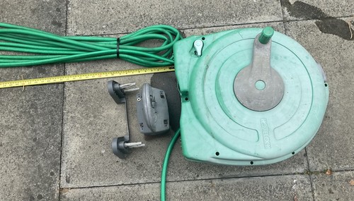 Hozelock wall mounted hose - wall,
