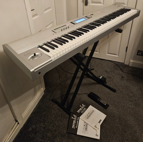 Korg triton keyboard - korg,