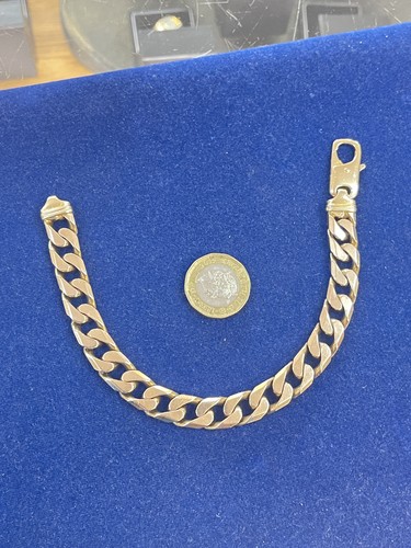 Solid 9ct yellow gold - yellow,
