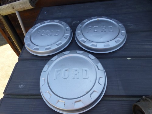 Ford f100 pickup hub caps - ford,