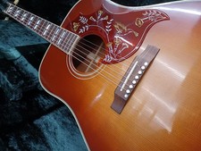 GIBSON HUMMINGBIRD VINTAGE