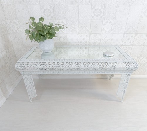 White embossed metal glass - white,