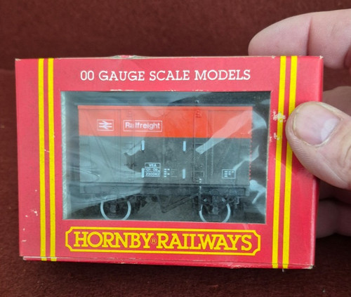 Hornby r117 ventilated - ,