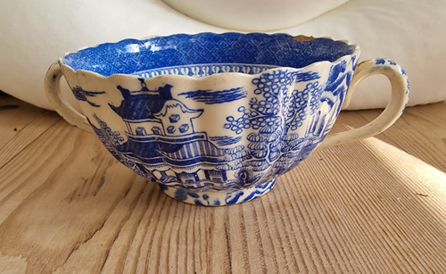 Vintage willow pattern chinese - vintage,