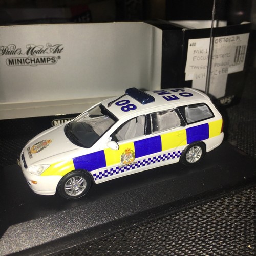 Minichamps code 3 - code, police