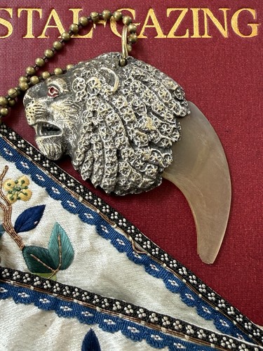 Victorian lion pendant - lion,