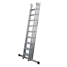 Trade EN131 Triple Aluminium Extension Ladder Inc Stabiliser Bar