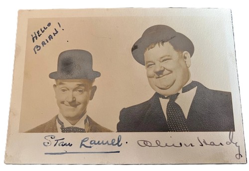 Laurel and hardy dual - laurel,