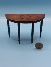 1:12 Dolls House Demi Lune