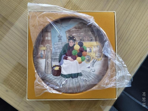 Royal doulton plate - -, old