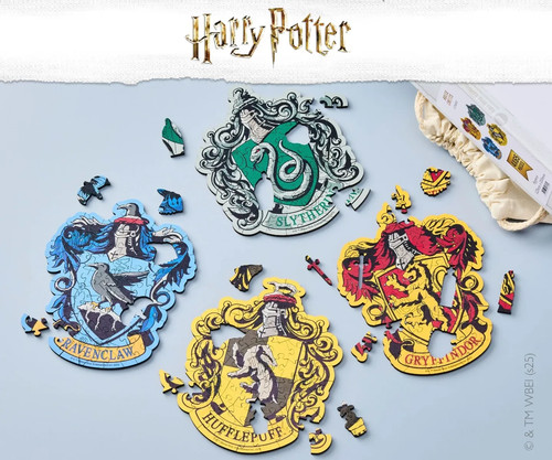 House crests four box - crests,
