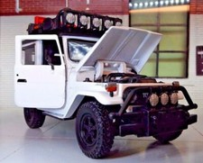 Toyota Land Cruiser FJ40 White