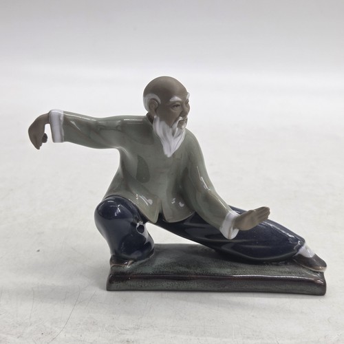 Chinese mudman tai chi - tai, kung