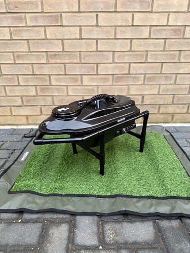 Bait boat stand - bait, boatman