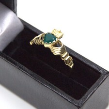 Claddagh Ring 9ct Gold with Green Agate Heart 