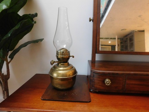 Antique brass oil lamp - oil,