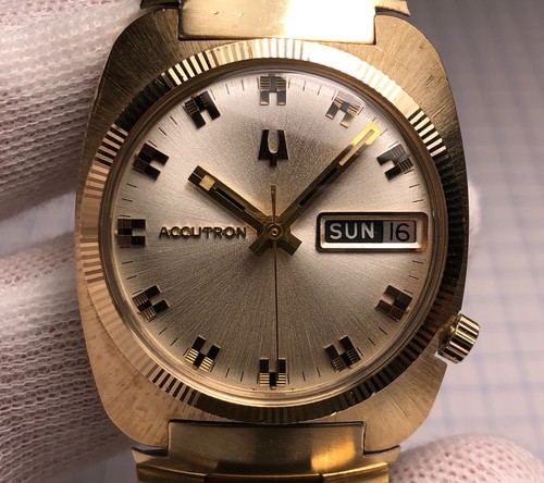 Vintage 1971 bulova accutron - vintage,