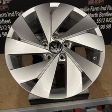 1 X ORIGINAL VW VOLKSWAGEN GOLF MK8 STYLE BELMONT 17" ALLOY WHEEL 5H0601025C Oem