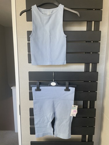 Workout wear - ,