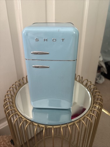 Smeg fridge lookalike shot - smeg,
