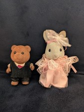 Sylvanian Families Wedding Pippa Bridesmaid and Peter Page Boy
