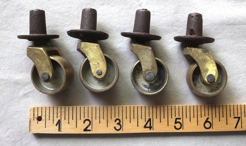 Used unbranded small brass - small,