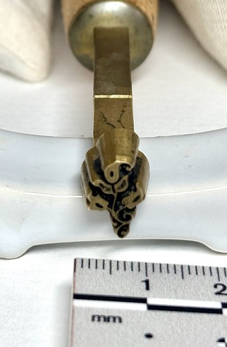 Bookbinding gold finishing - bookbinding,