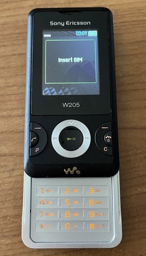 Sony ericsson w205 walkman - sony,