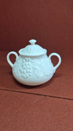 Wedgwood strawberry and vine - wedgwood,