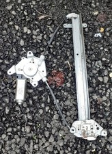 Nissan Almera N15 Window