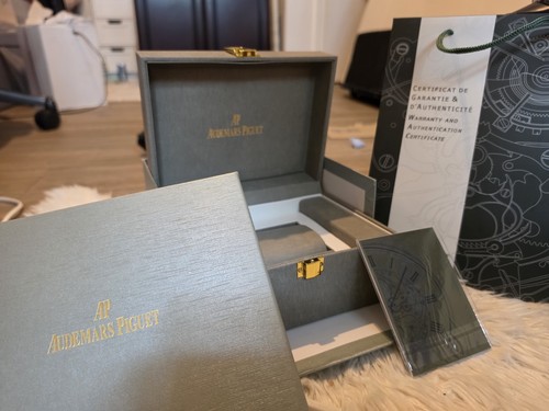 Audemars piguet empty - audemars, storage