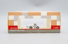 WT250E JAL Komatsu Towing Tractor Scale 1:200 Diecast model GSE2WT250E03