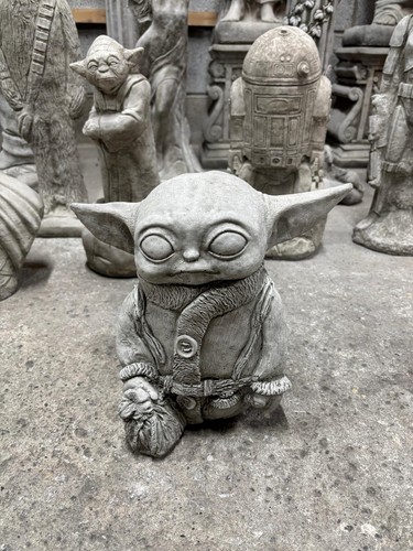 Grogu garden ornament solid - grogu,