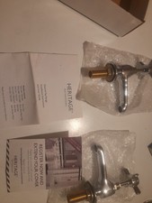 Heritage stratfird Pillar Taps