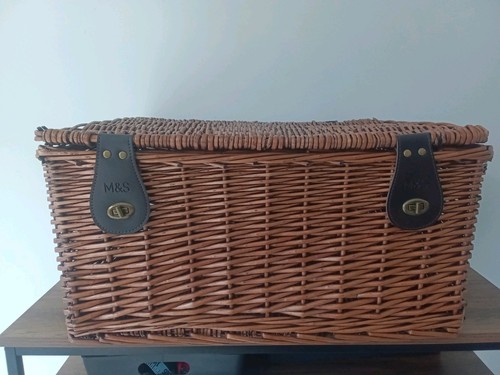 Large s wicker hamper - wicker,