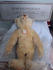 Steiff 407482 Musik Bear