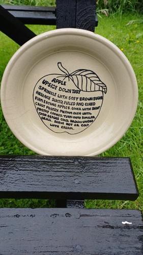 Moira stoneware round baking - stoneware,