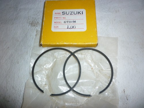 Suzuki piston ring set - piston,