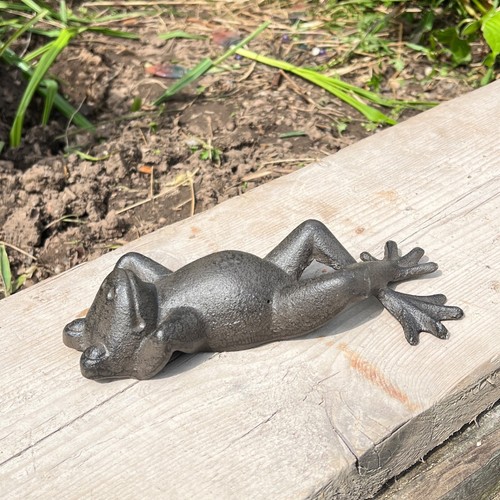 Garden ornaments and - ornaments,