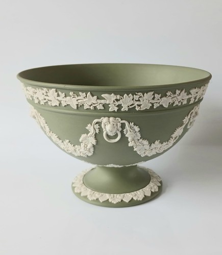Wedgwood jasper green - jasper, footed