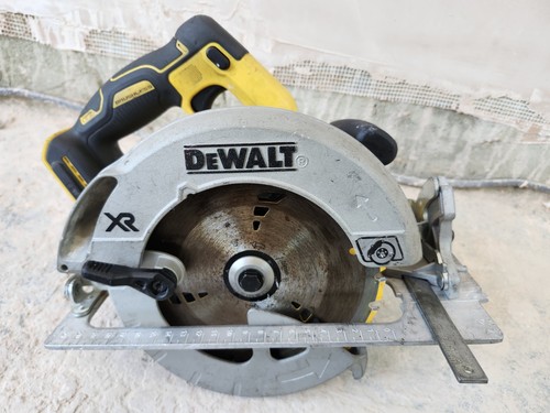 Dewalt 18v brushless - 18v,