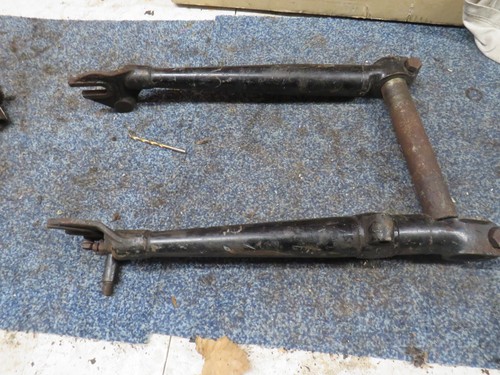 Velocette swinging arm mac - swinging,