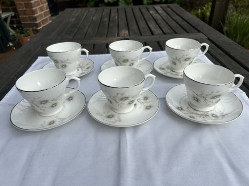 Teacups and saucers - teacups, mayfair