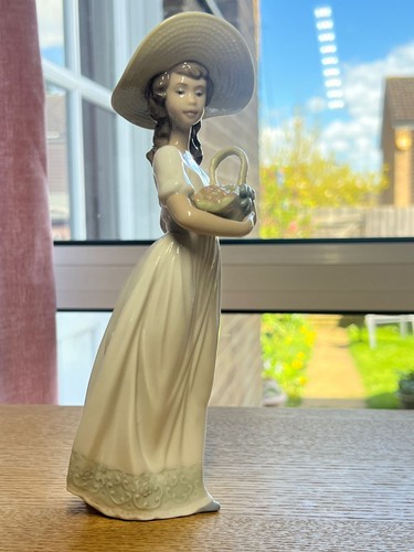 Nao lladro spring flowers - lladro, "spring