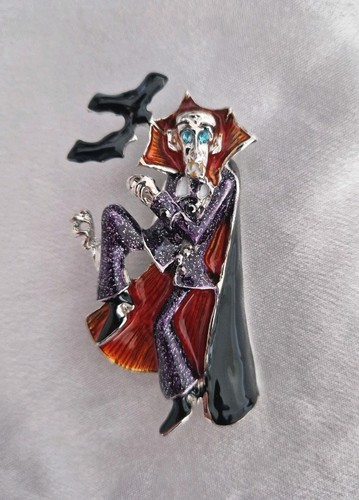Vampire bat halloween brooch - halloween,