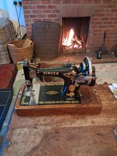 antique Singer 128K Hand Crank